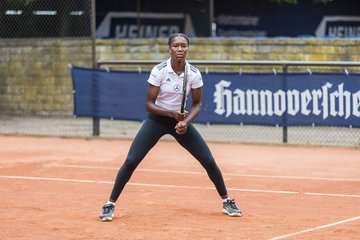 Noma Noha Akugue 38 - BL DTV Hannover - Der Club an der Alster : Ergebnis: 2:7